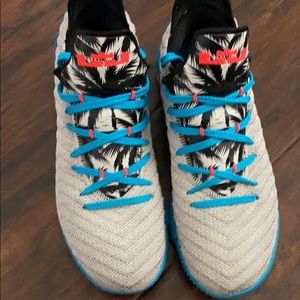 Nike boys Lebron xvi-price Is firm!!!!